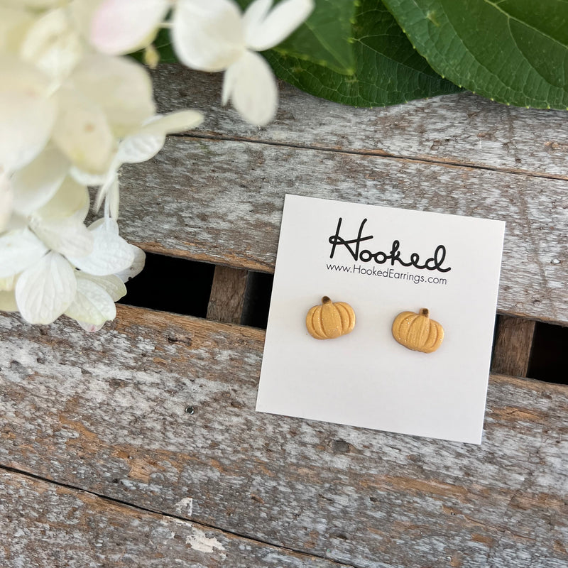 Golden Pumpkin Studs - 10mm