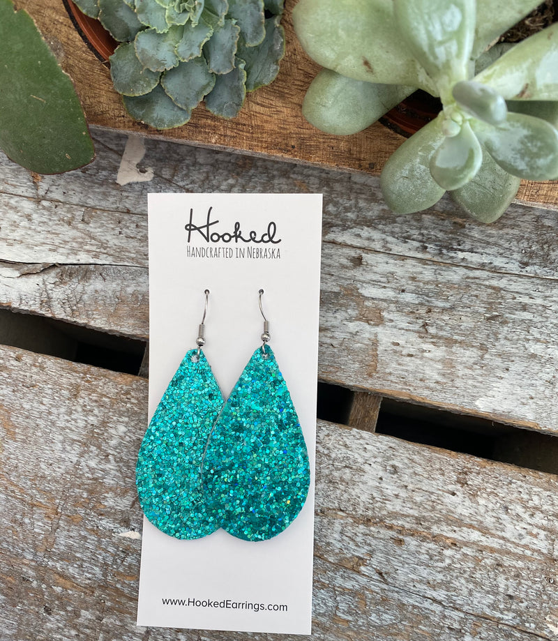 Iridescent Aquamarine Glitter Teardrops - Medium